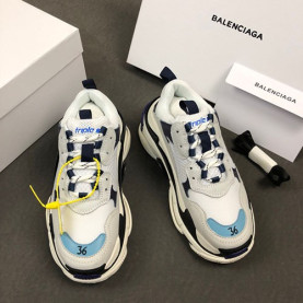 BALENCIAGA 발렌시아가 트리플S 남여공용 스니커즈 A717638360