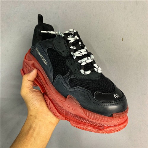 BALENCIAGA 발렌시아가 트리플 S 스니커즈