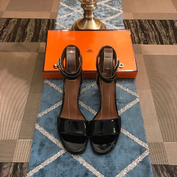 HERMES 에르메스 샌들 굽높이5.5CM 봄신상 (250사이즈 주문제작)