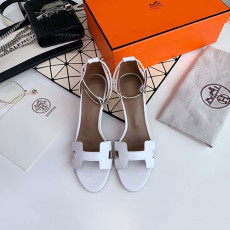 HERMES 에르메스 샌들 굽높이6CM 봄신상(220,250사이즈 주문제작)