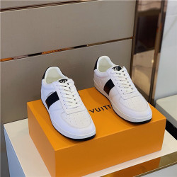 LOUIS VUITTON 루이비통 남성용 스니커즈 L390180-1 2020/신상