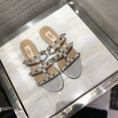 VALENTINO 발렌티노 슬리퍼 봄신상 (250사이즈 주문제작)
