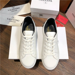 VALENTINO 발렌티노 남여공용 스니커즈 신상