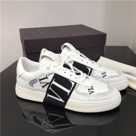 VALENTINO 발렌티노 남여공용 스니커즈 V901870-4 2020/신상 (한사이즈 크게 나옴)