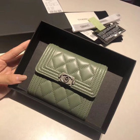 CHANEL 샤넬 지갑 양가죽  은장 11CM AS87555