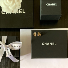 CHANEL 샤넬 귀걸이 C4120 2020/신상 (정품과 비교가능한 퀄리티 )