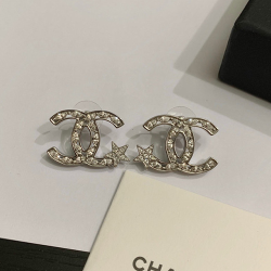 CHANEL 샤넬 귀걸이 C6600 2020/신상 (정품과 비교가능한 퀄리티 )