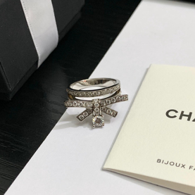 CHANEL 샤넬 반지 C6901 2020/신상 ( 사이즈 카톡상담) (정품과 비교가능한 퀄리티 )