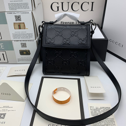 GUCCI 구찌 블랙 GG 엠보스 메신저백 625782 2020/신상