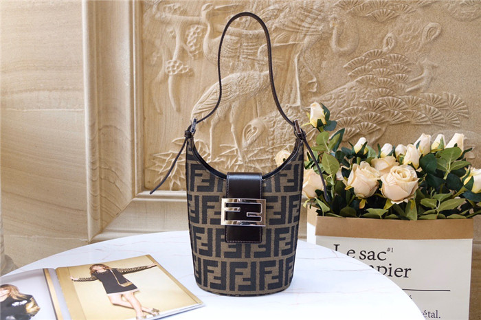 FENDI 펜디 빈티지 버킷백 F3836 