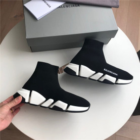 BALENCIAGA 발렌시아가 업그레이드 스피드러너 B96950 신상