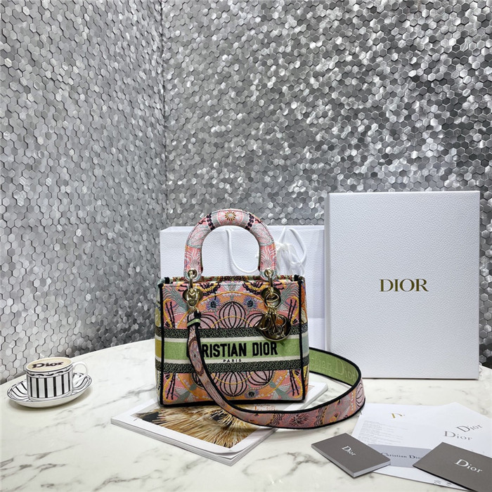 DIOR 디올 레이디 D-라이트백 M0565 