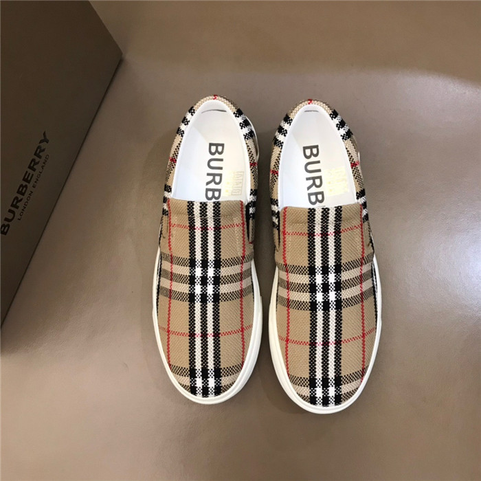 BURBERRY 버버리 남성용 슬립온 B62088 2021/신상