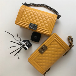 CHANEL 샤넬 리보이백 25CM (금장/은장)
