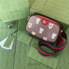 GUCCI 구찌 GG 수프림 메신저백 574886 2021/신상