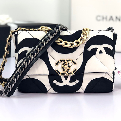 CHANEL 샤넬 19 플랩백 AS31854