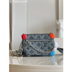 LOUIS VUITTON 루이비통 미니 소프트 트렁크 M81606