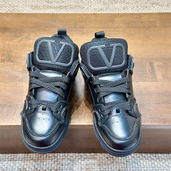 VALENTINO 발렌티노 남여공용 스니커즈 V74346