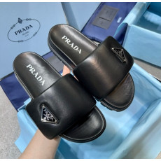 PRADA 프라다 여성 소프트 패딩 뮬