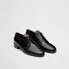 PRADA 프라다 여성 블랙 로퍼