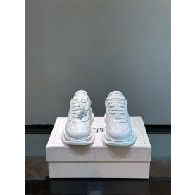 ALEXANDER MCQUEEN 알렉산더맥퀸 남여공용 스니커즈 2COLOR