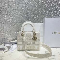 DIOR 디올 레이디 M0565