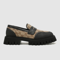 GUCCI 구찌 여성용 로퍼 맥시 GG 로퍼 751759