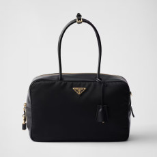 PRADA  프라다 자물쇠 라지 리나일론 및 가죽 탑 핸들백 1BB131