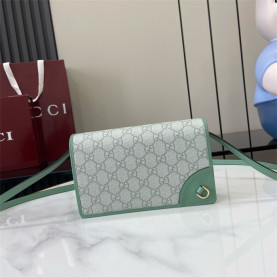 GUCCI 구찌 GG 엠블럼 수퍼 미니 숄더백 820688