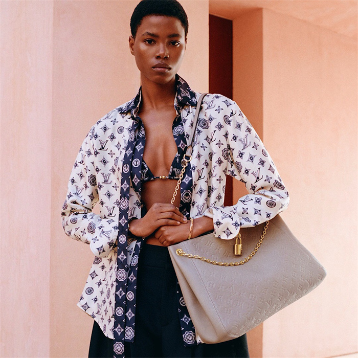 LOUIS VUITTON 루이비통 애니타임 숄더백 MM M14324