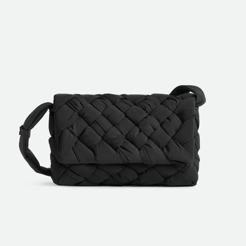 BOTTEGA VENETA 보테가베네타 스몰 럼플 메신저백 795498 2COLOR