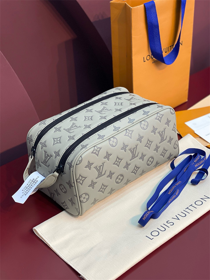 LOUIS VUITTON 루이비통 파우치백 M82576