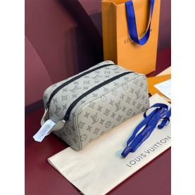 LOUIS VUITTON 루이비통 파우치백 M82576