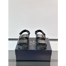 PRADA 프라다 남성용 샌들 P64299