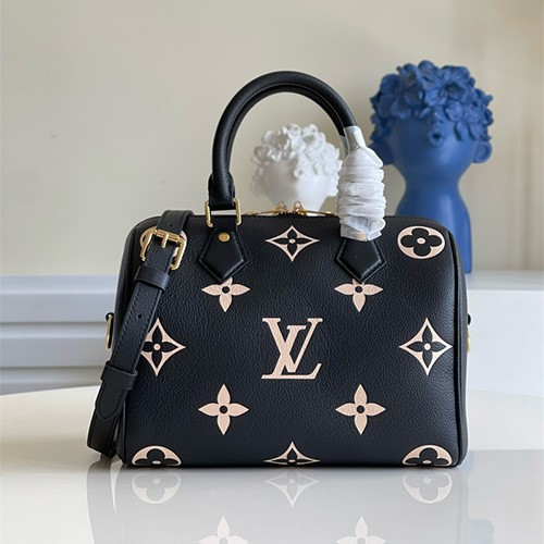 LOUIS VUITTON 루이비통 스피디 반둘리에 25 M58947