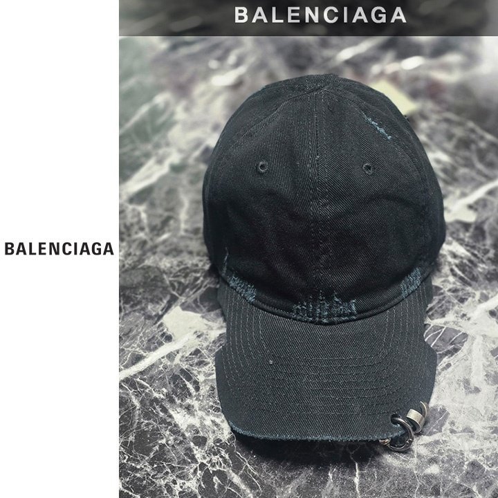 BALENCIAGA 발렌시아가 도그 바이트 캡