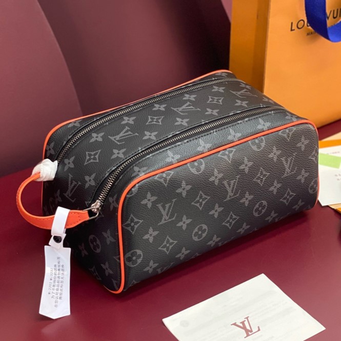 LOUIS VUITTON 루이비통 루이비통 돕 키트 파우치백 M15246 2COLOR