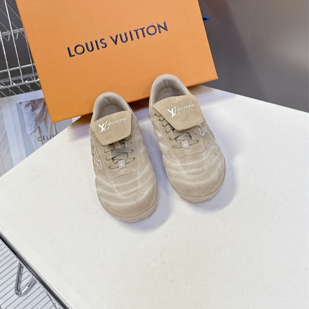 LOUIS VUITTON 루이비통 남여공용 스니커즈 L94320 2COLOR