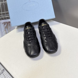 PRADA 프라다 남여공용 스니커즈 P24425 2COLOR