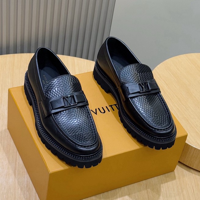 LOUIS VUITTON 루이비통 남성용 로퍼 L95499