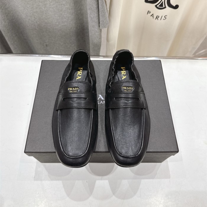 PRADA 프라다 여성용 로퍼 P66743 2COLOR