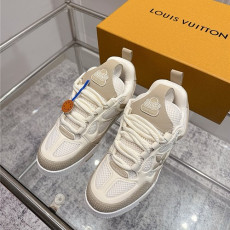 LOUIS VUITTON 루이비통 남여공용 스니커즈 L94520 2COLOR
