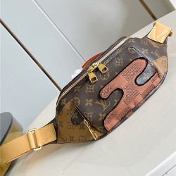 LOUIS VUITTON 루이비통 러시 범백 M15271