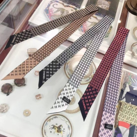 CHANEL 샤넬 투톤 실크 방도