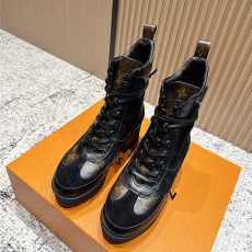 LOUIS VUITTON 루이비통 여성용 부츠 (굽높이7CM) L85399 2COLOR