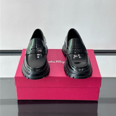 FERRAGAMO 페레가모 남성용 로퍼 F35194 (무광/유광)