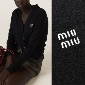 MIUMIU 미우미우 영문로고 가디건