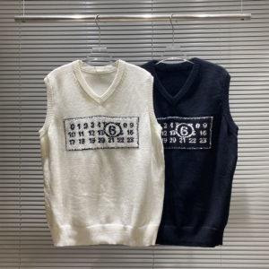 MAISON MARGIELA 메종마르지엘라 넘버링 니트 베스트