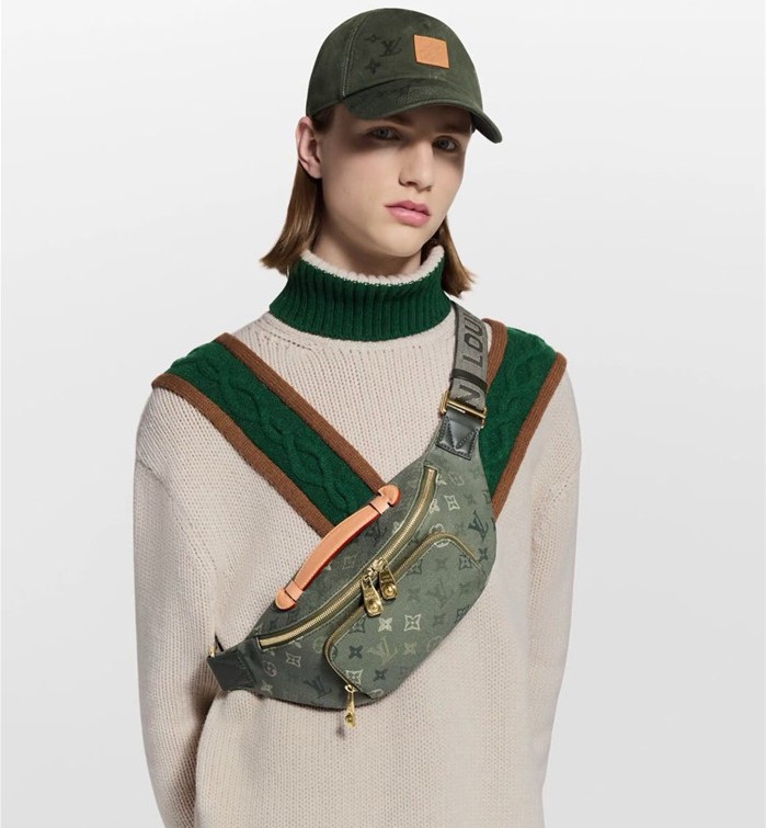 LOUIS VUITTON 루이비통 러시 범백 M26933