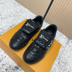 LOUIS VUITTON 루이비통 남여공용 스니커즈 L94474 2COLOR